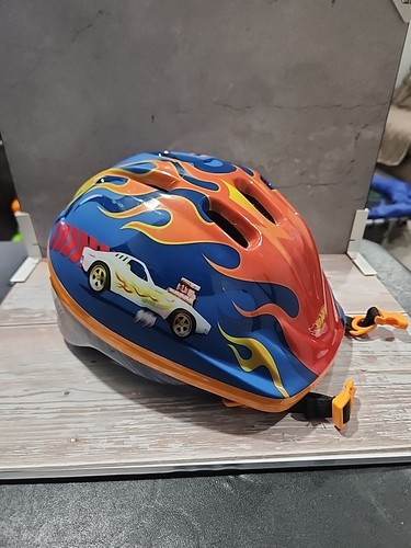New kids hot wheels helmet - new, for